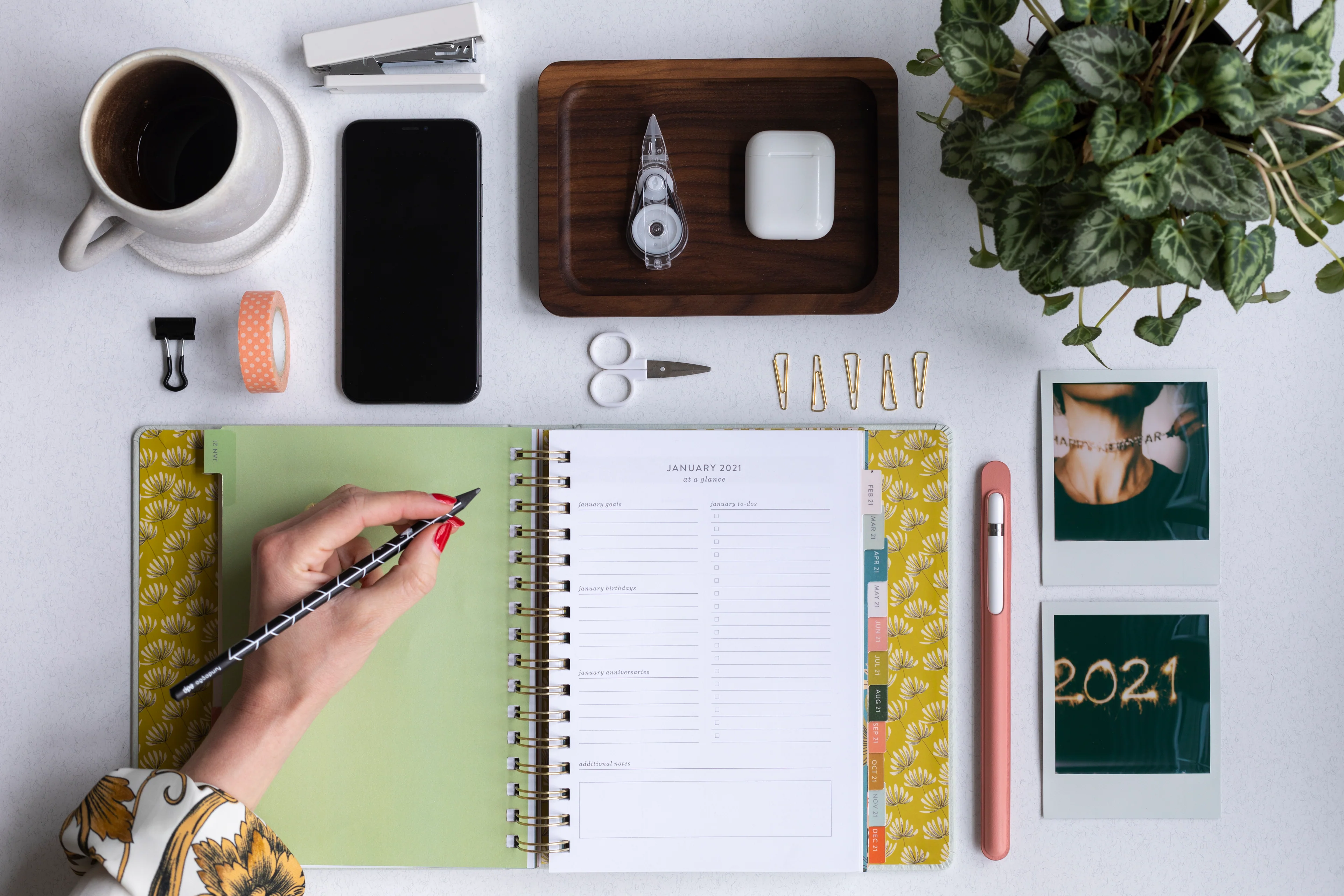 Master Your Space, Simplify Life